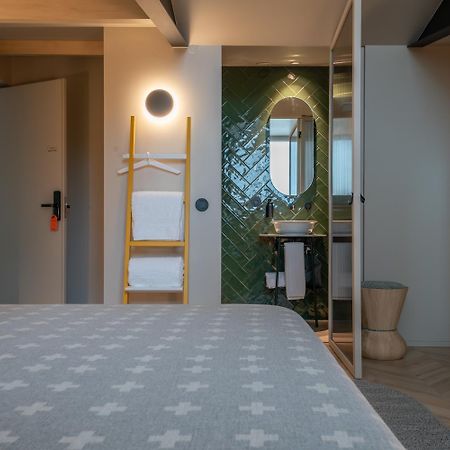 Sutrooms Braga Bagian luar foto