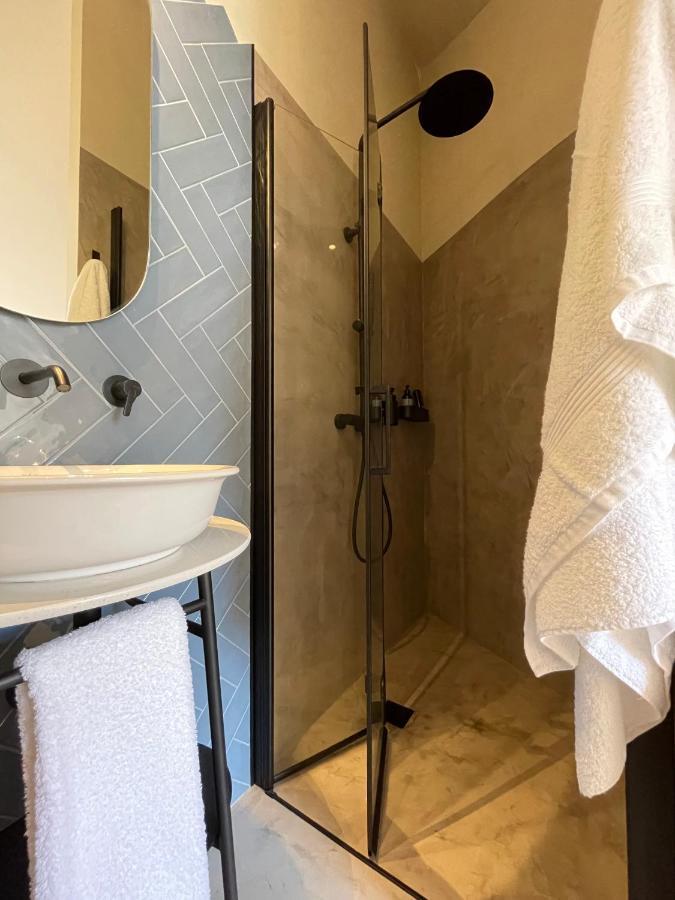 Sutrooms Braga Bagian luar foto